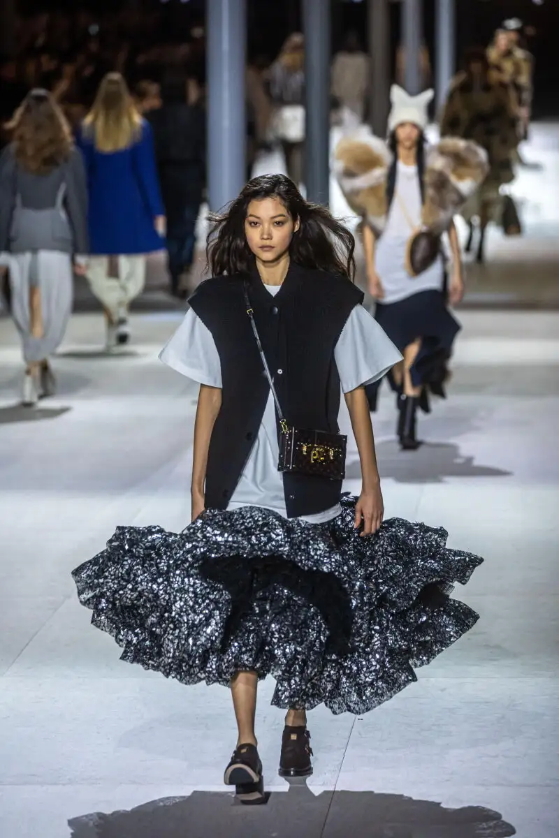 Louis Vuitton - Runway - Paris Women's Fashion Week Fall/Winter 2024/2025