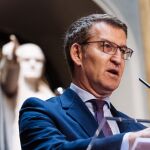Feijóo condena el "ataque deleznable" de Rusia en Odesa durante una visita oficial de Zelensky y Mitsotakis