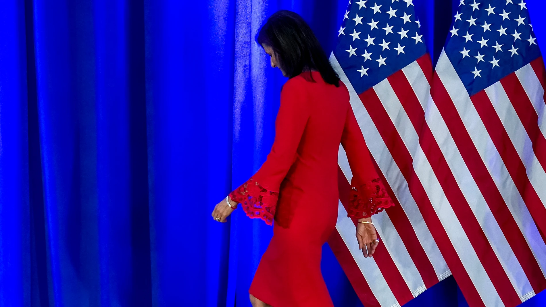 Charleston (United States), 06/03/2024.- Republican US presidential candidate Nikki Haley walks off the stage after announcing the suspension of her presidential campaign during a news conference at her headquarters on Daniel Island in Charleston, South Carolina, USA, 06 March 2024. Haley, the former South Carolina governor, was running against former US President Donald Trump in the Republican primaries. EFE/EPA/RICHARD ELLIS
