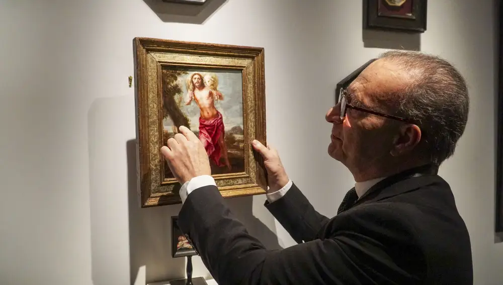 Obras de Joaquín Sorolla, Antoni Tapies o Miquel Barceló buscan dueño en TEFAF, la feria de arte que acoge anualmente la ciudad neerlandesa de Maastricht, donde la pieza más cara que se ofrece este año tiene a Vasili Kandinsky como autor y lleva la huella de los saqueos nazis a los judíos durante la Segunda Guerra Mundial.