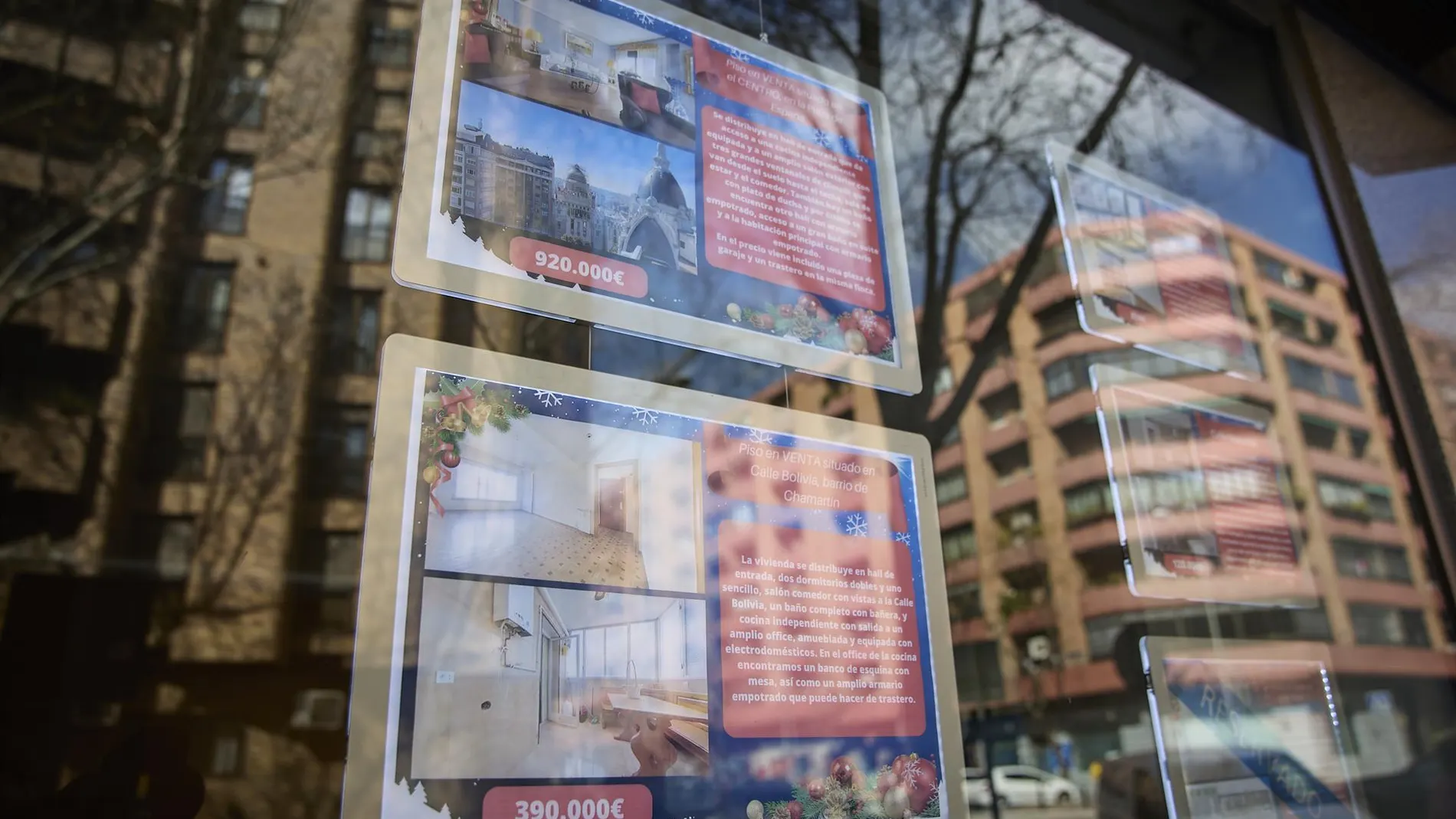Una inmobiliaria ofrece precios de pisos en venta