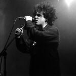 Robert Smith of The Cure 1991 live