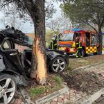 Herido grave un conductor al chocar violentamente contra un árbol en Tres Cantos