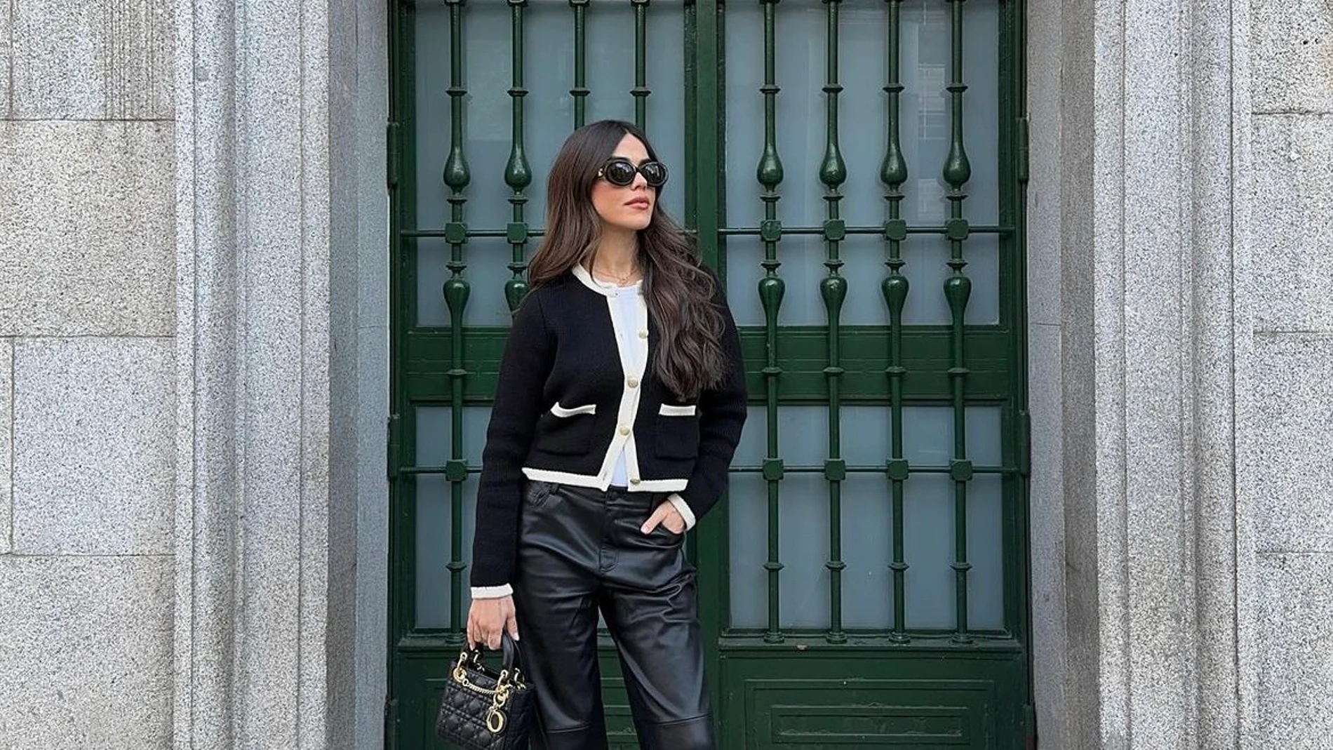 Violeta Mangriñán con look de oficina