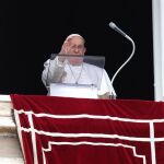 El Papa: "Queda mucho por hacer para reconocer la igual dignidad de las mujeres"