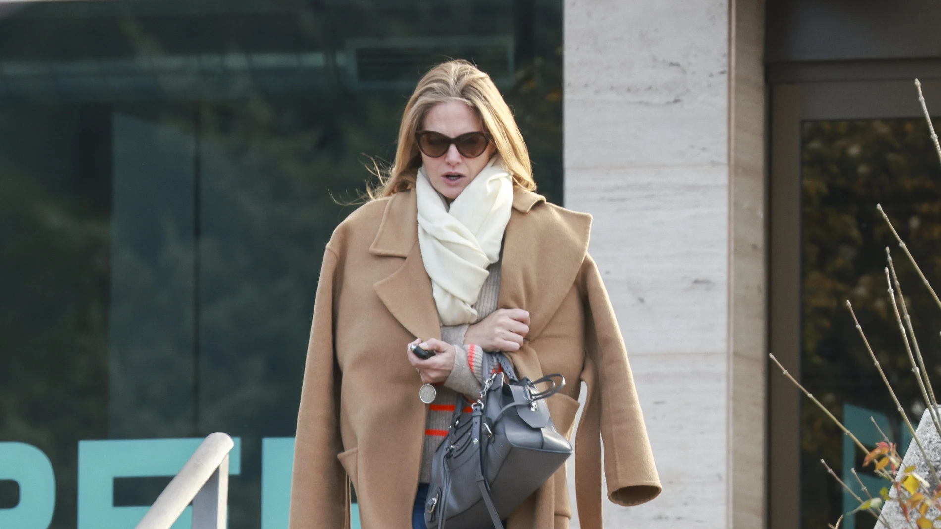 El look de Genoveva Casanova en Madrid.