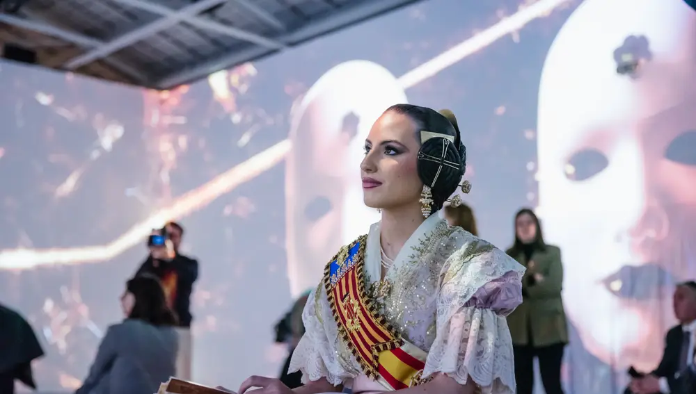 Las falleras han visitado esta obra en Bombas Gens