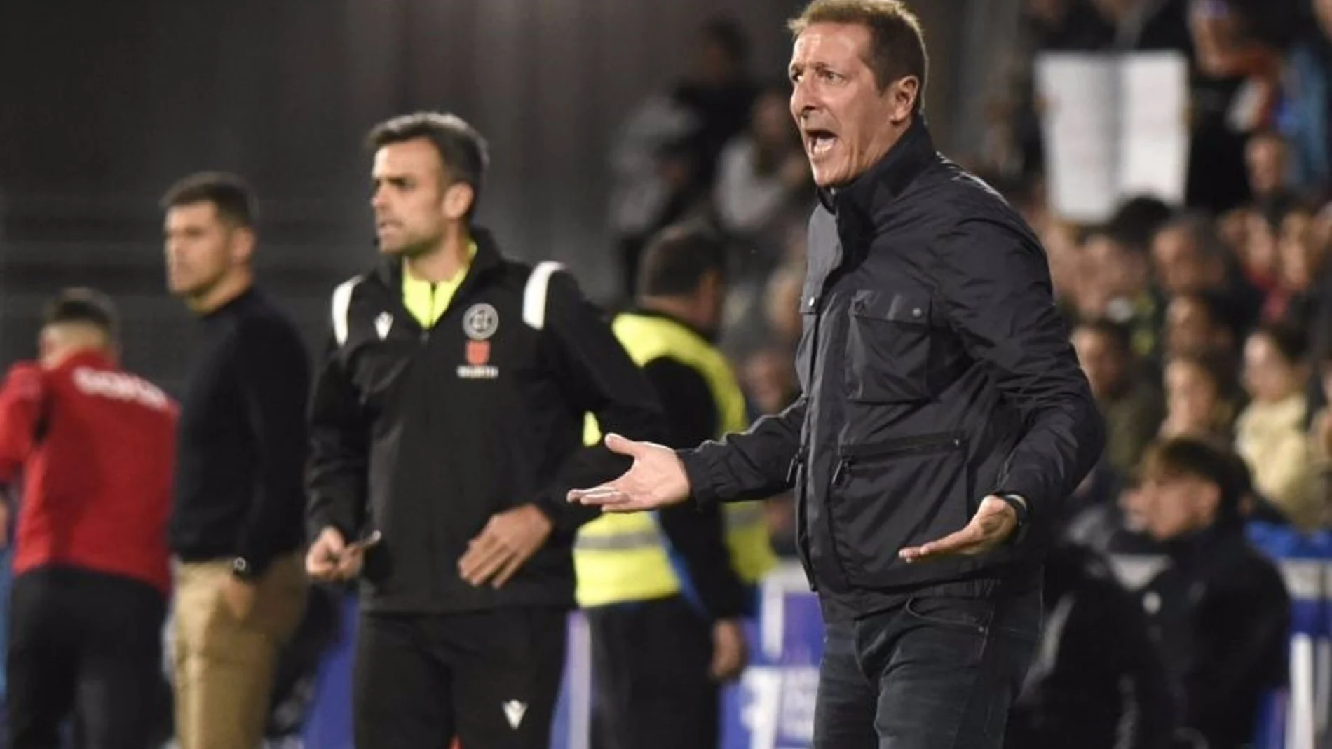 AMP.- Fútbol.- El RCD Espanyol destituye a Ramis y elige a Manolo González, técnico del filial, como su sustituto