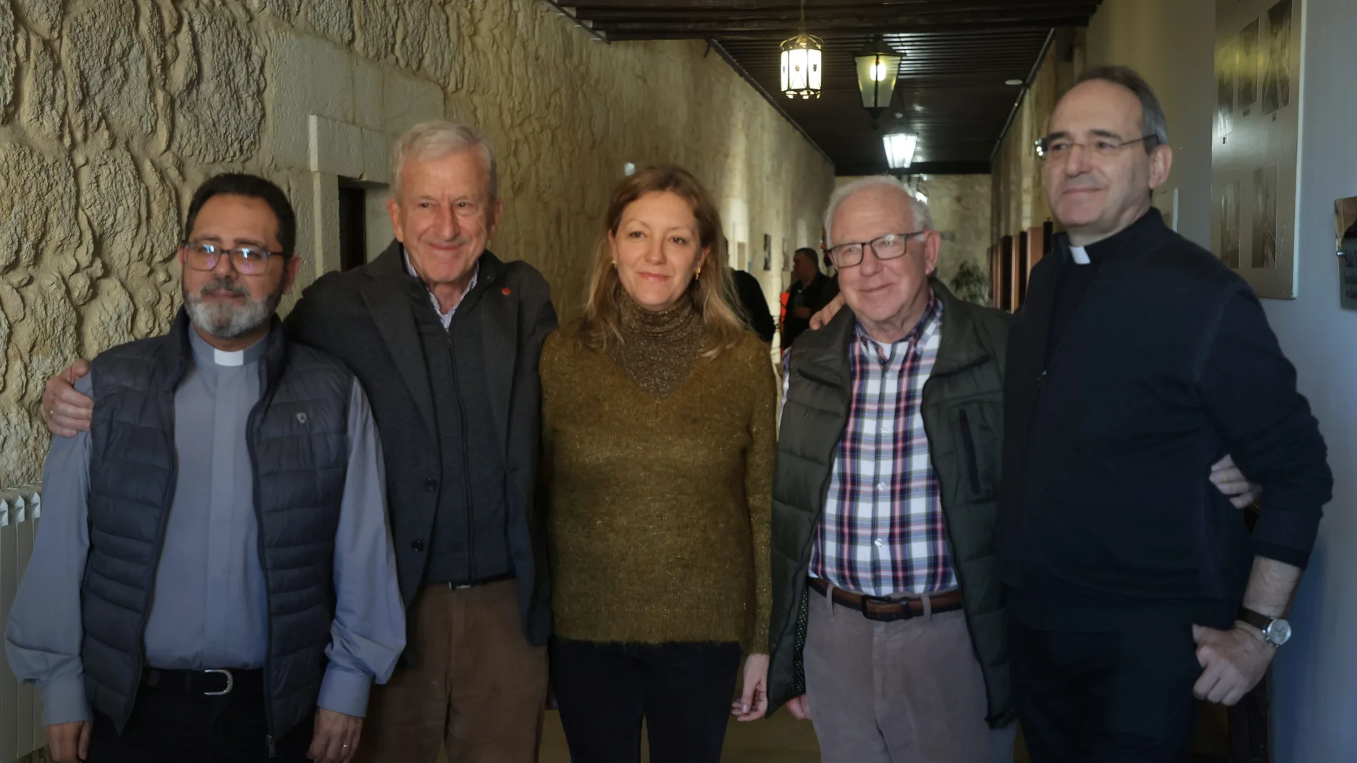 JL Leal / ICAL . El Consejo General de Cáritas Española en Zamora, con una jornada de acogida y visita guiada al casco histórico de la ciudad. Participan, entre otros, el presidente de la Comisión para la Pastoral Social y Promoción Humana y obispo responsable de Cáritas, Jesús Fernández; el presidente y la secretaria general de la entidad, Manuel Bretón y Natalia Peiró, respectivamente; el vicepresidente Enrique Carrero; el delegado episcopal, Vicente Martín, y los presidentes de las Cáritas regionales de Andalucía, Aragón, Baleares,Canarias, Castilla-La Mancha, Castilla y León, Extremadura,Barcelona, Cataluña