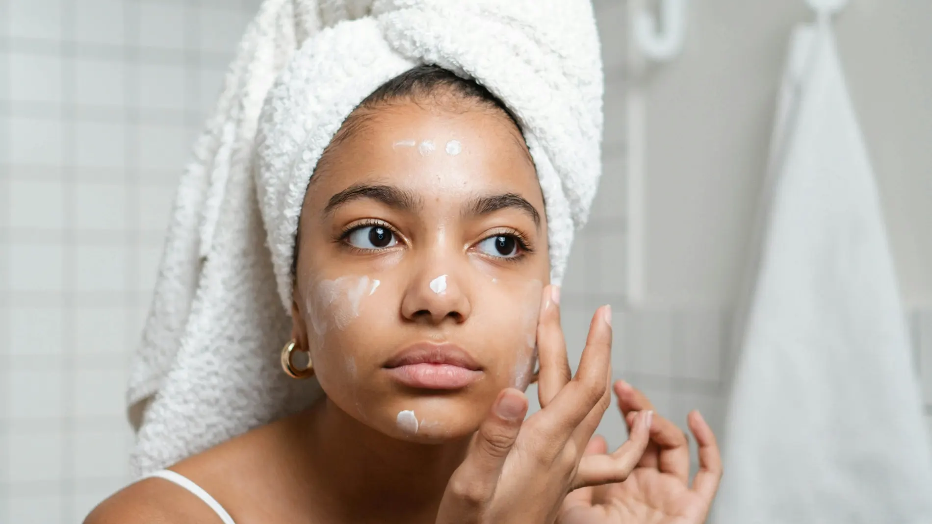 Estas son las mejores cremas faciales para las pieles con rosácea.
