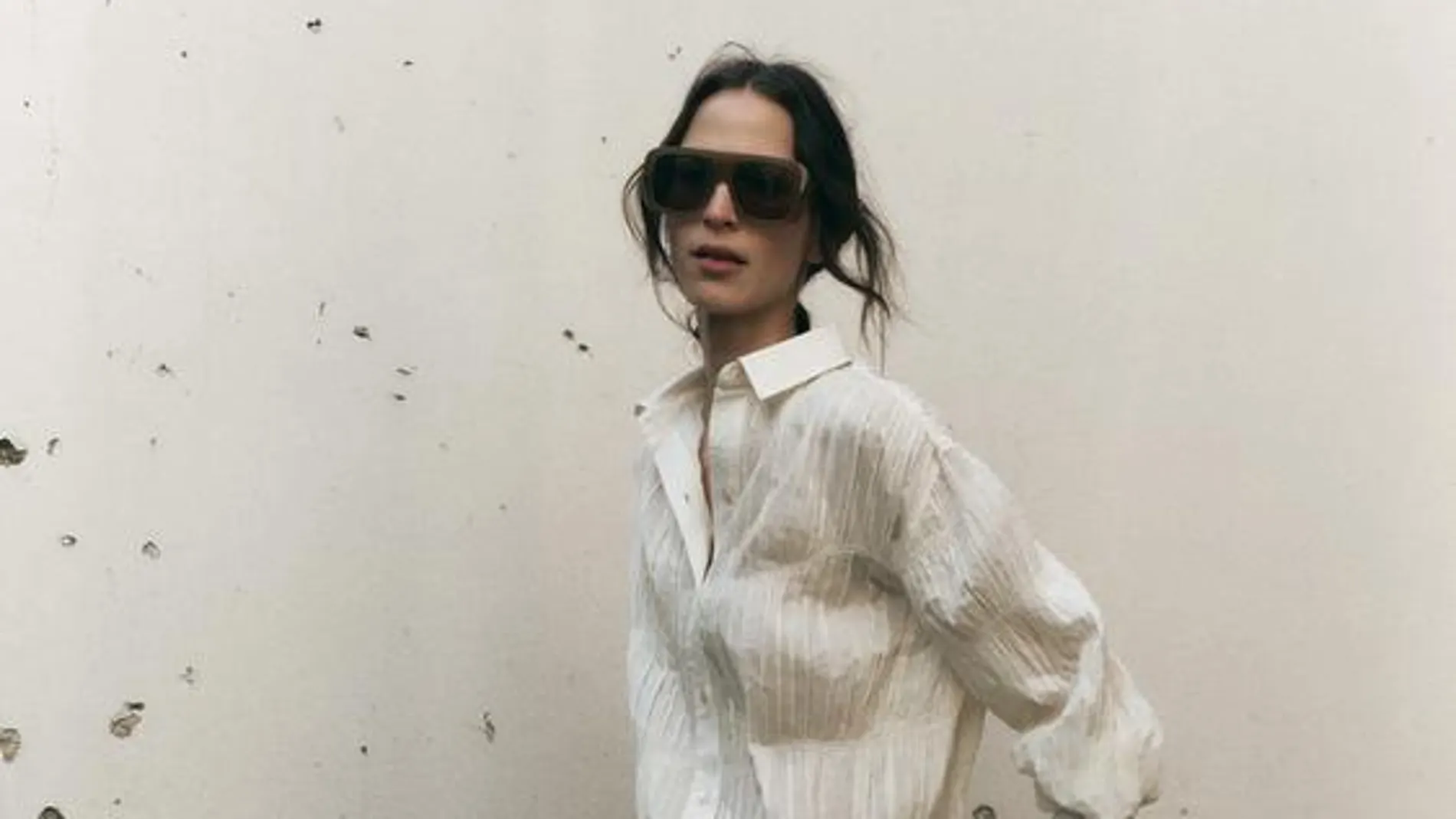Estas son las 8 faldas plisadas de Zara y H&M que mejor sientan.