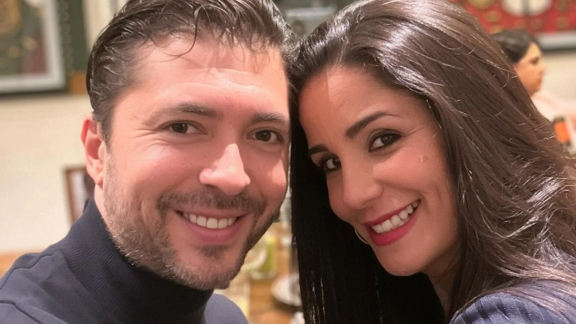 Ángel Cristo y su novia, Ana Hermida