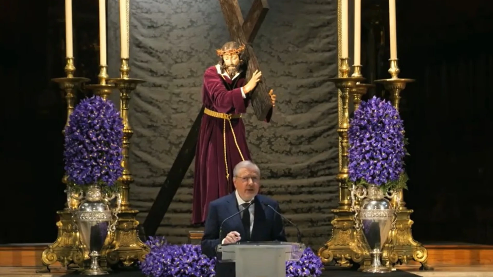 Luis Jaramillo durante el pregón de Semana Santa en las Catedral de Valladolid