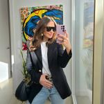 Paula Echevarría con vaqueros de Mango.