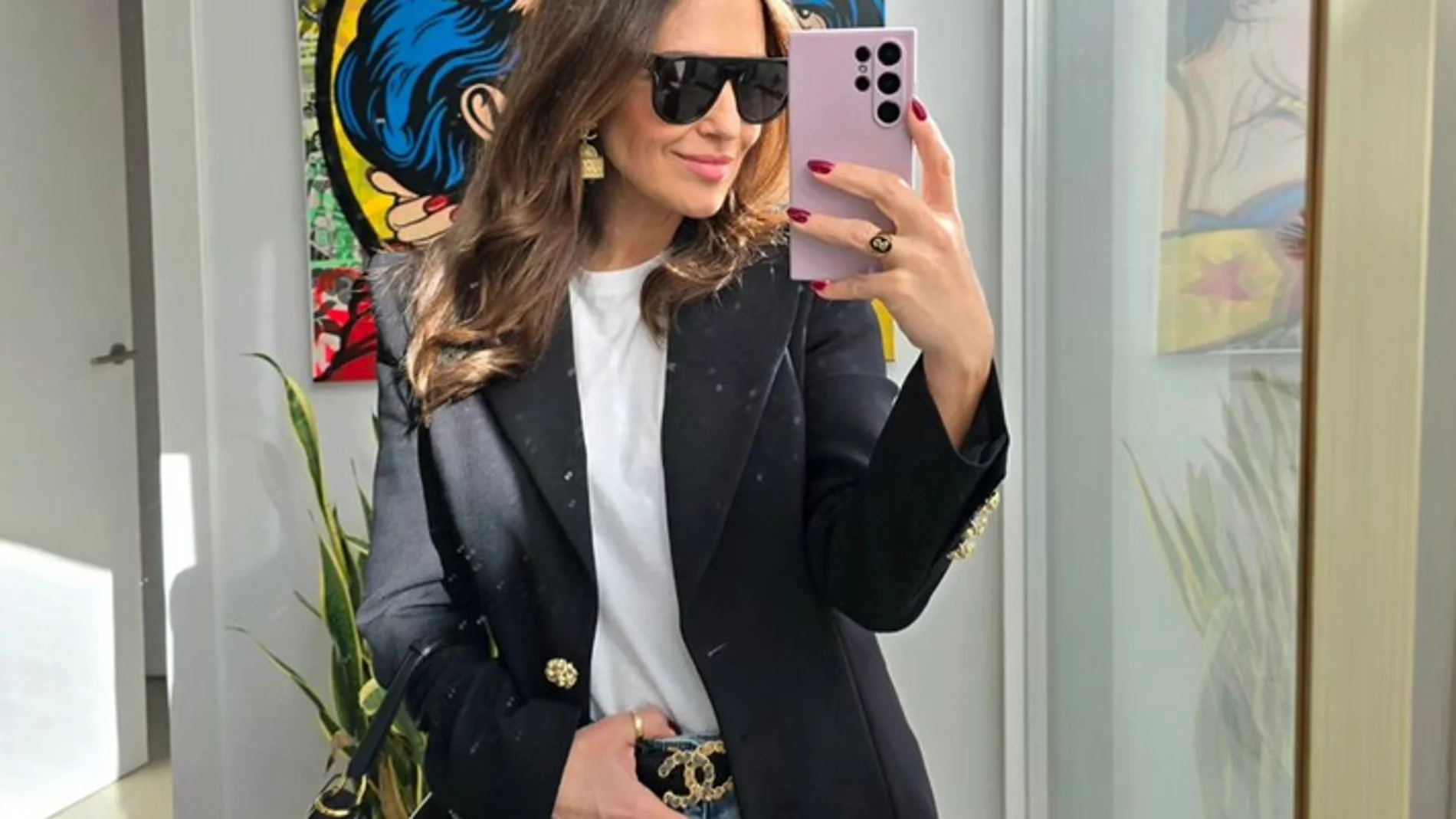 Paula Echevarría con vaqueros de Mango.
