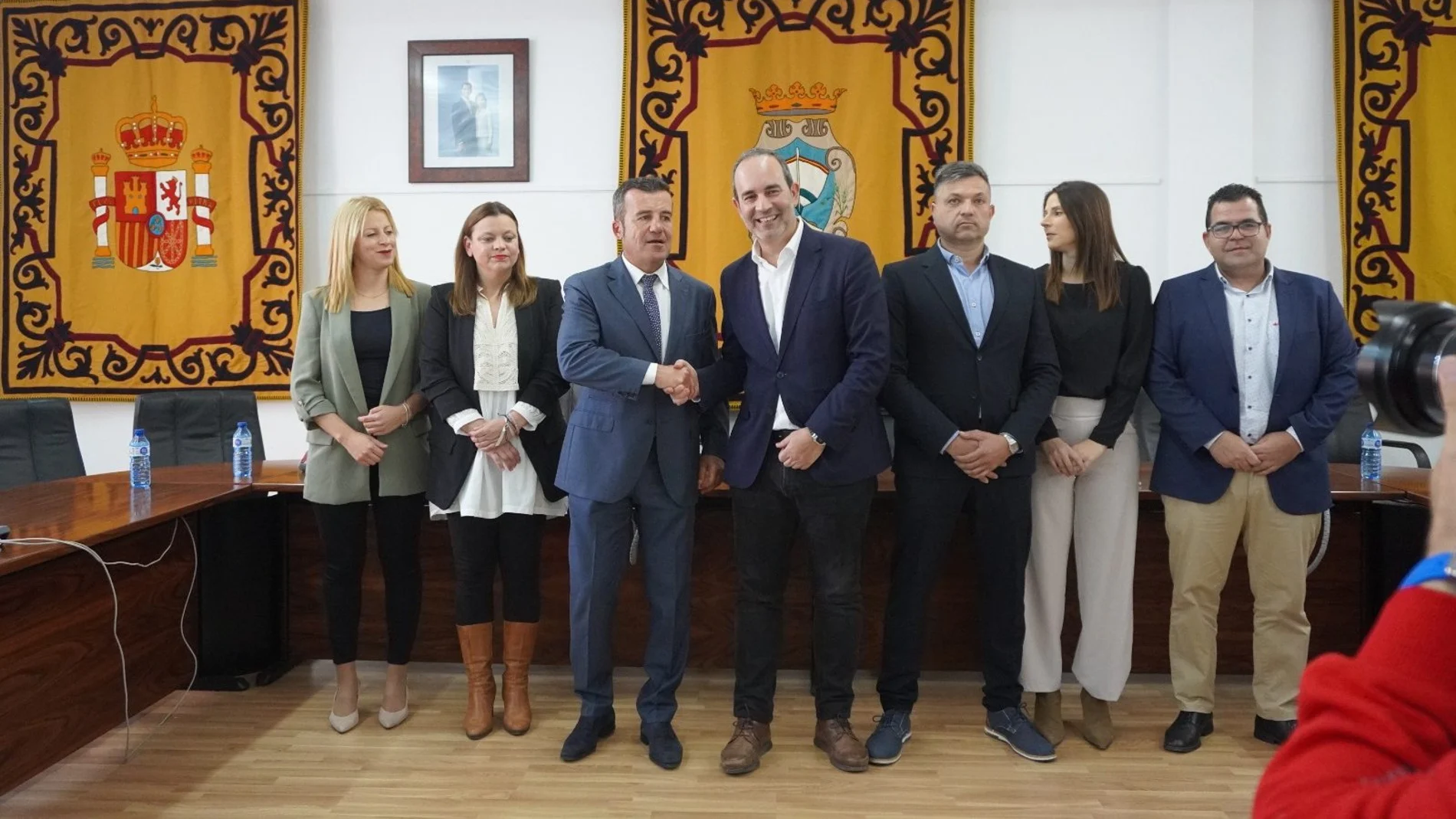 Salvador Hernández, el único concejal de Cs en el Ayuntamiento de Carboneras (Almería), se convirtió en el alcalde de este municipio