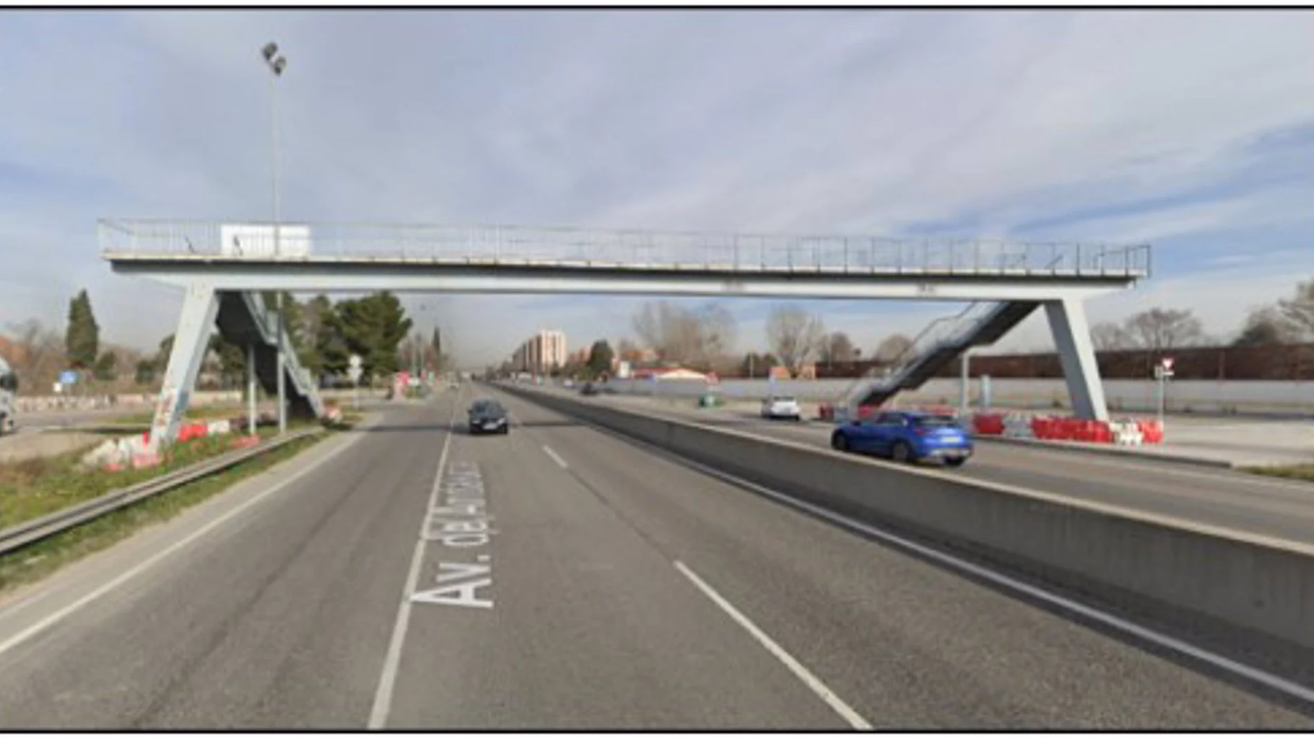 MADRID.-Corte de tráfico en la Avenida de Andalucía esta noche para desmontar la pasarela peatonal del km 10