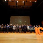 Los galardonados junto a los autoridades en la fiesta de Ical