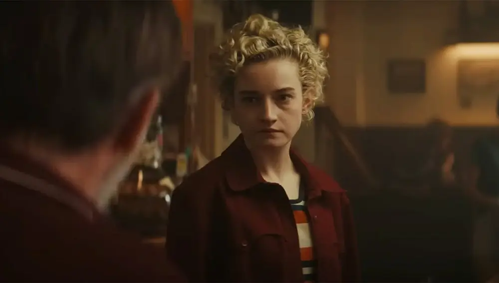 Julia Green en "Hotel Royal"