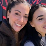 Nagore Robles con Carla Flila
