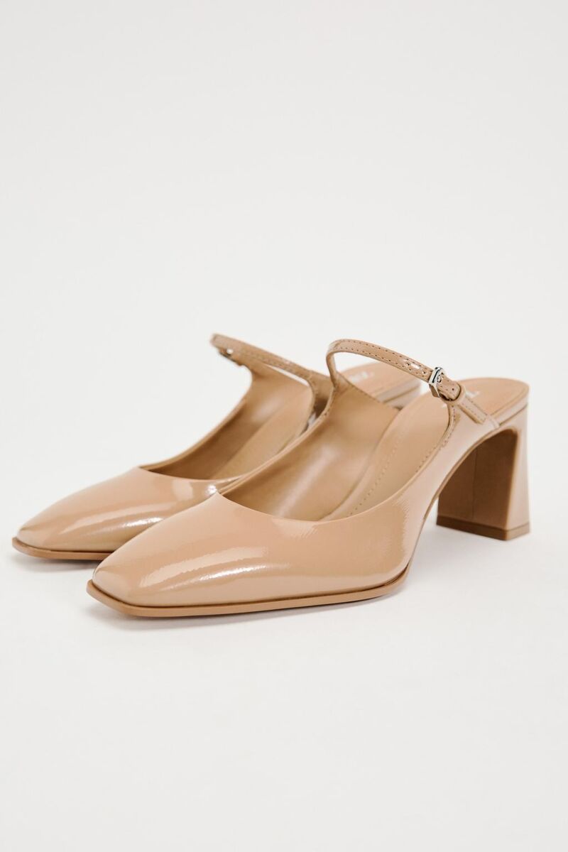 Zapato destalonado