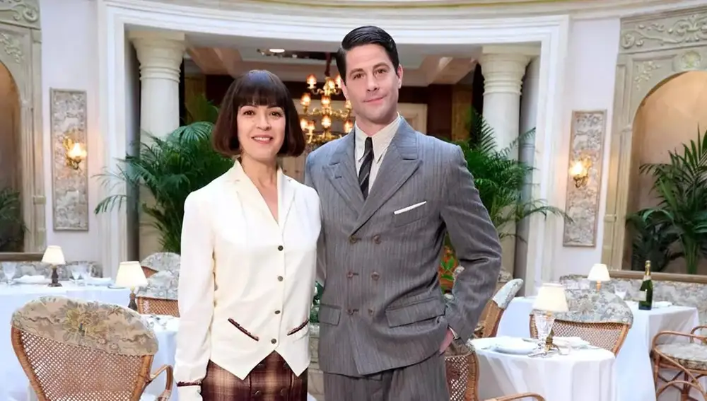 Verónica Sánchez y Luis Fernández en la serie 'La Favorita 1922'
