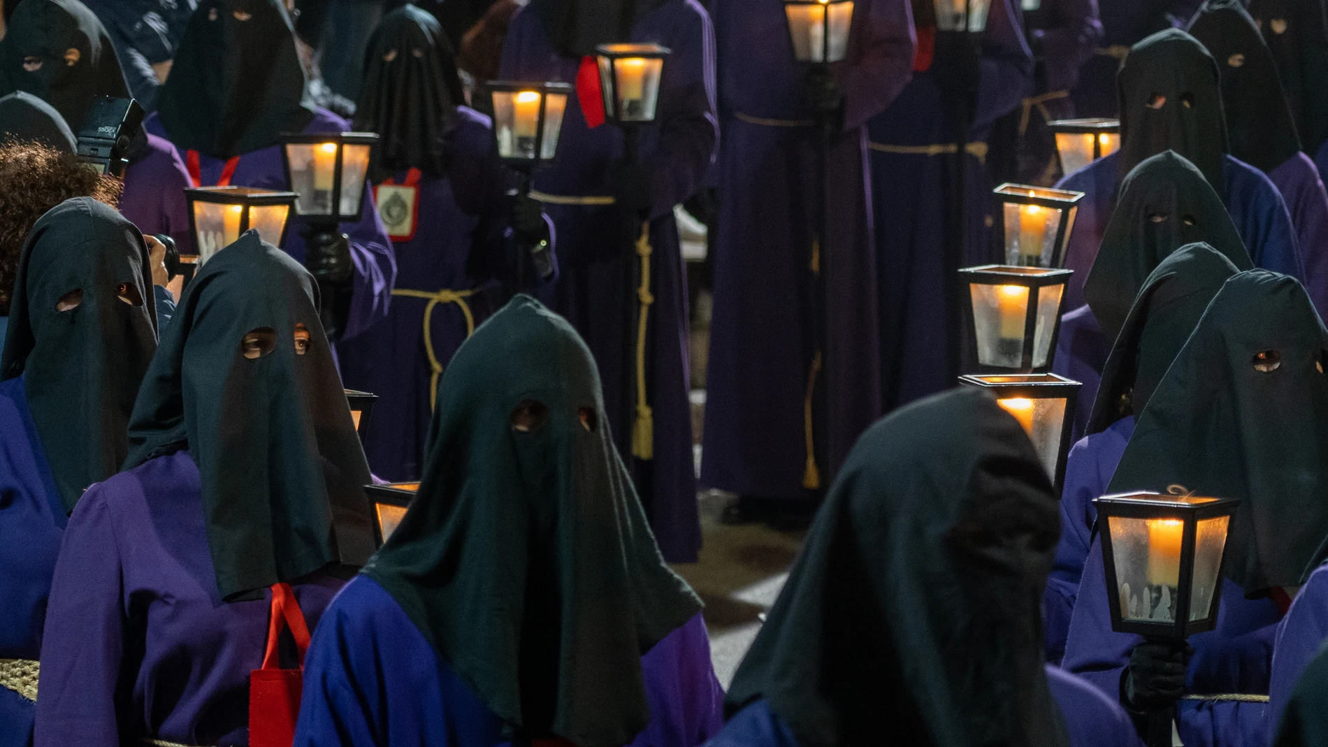 La primera procesión de la Semana Santa de España ya ha recorrido las calles de Cartagena