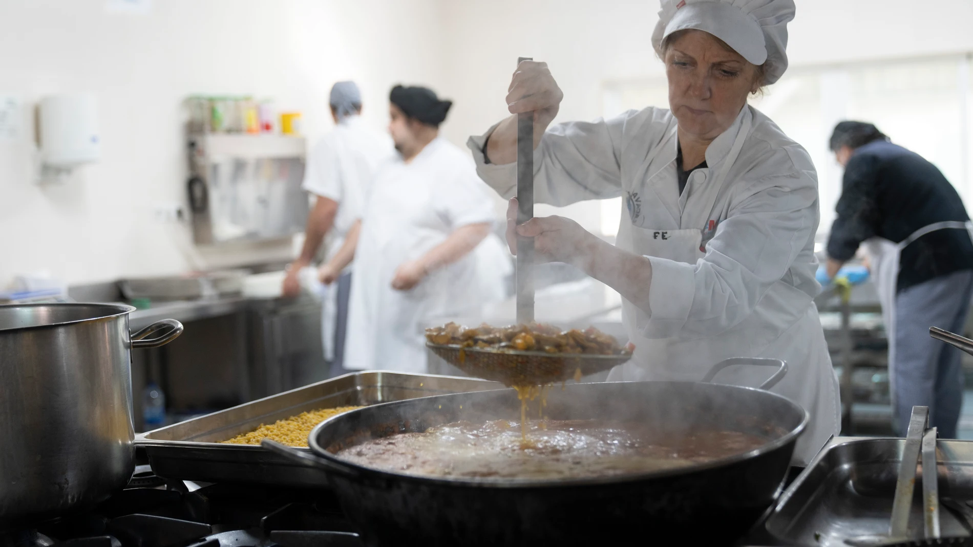 Preparación de la comida del Hospital Virgen de la Poveda