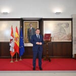Mañueco reivindica la figura de Adolfo Suárez