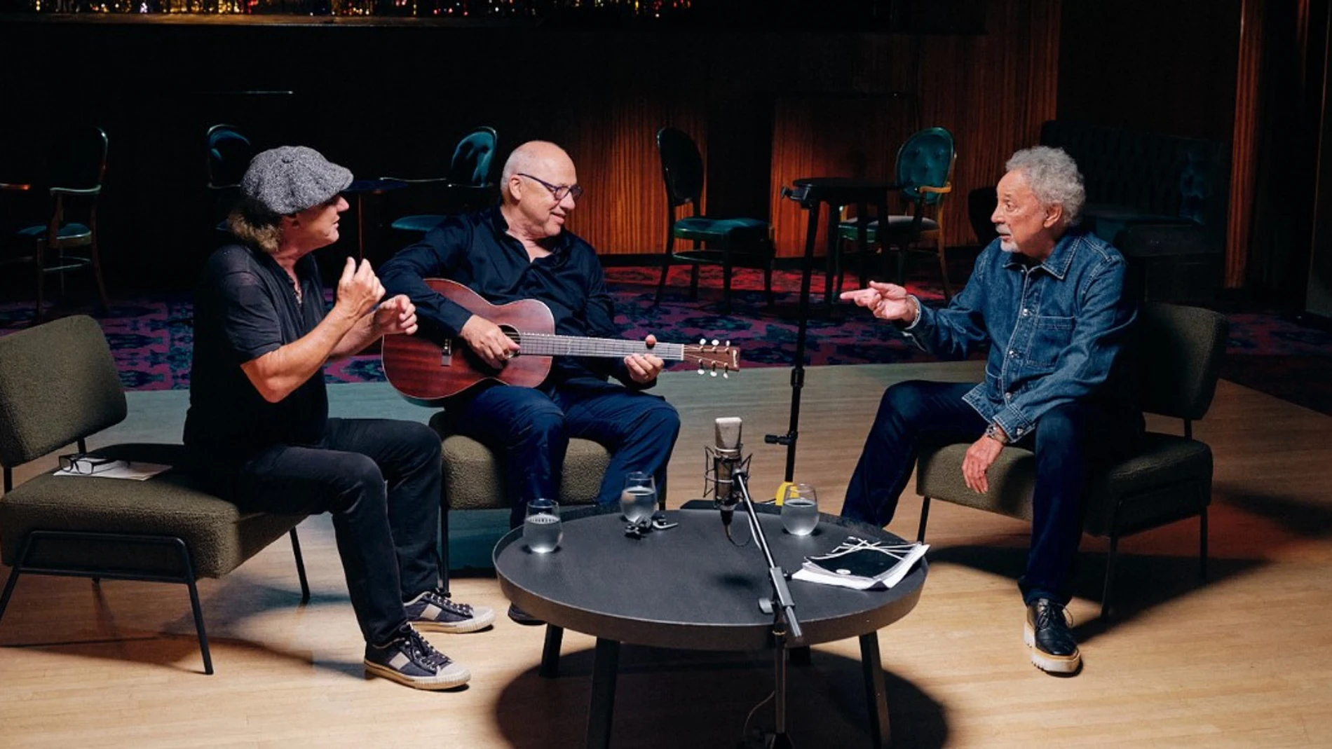 Los líderes de AC/DC y "Dire Straits", Brian Johnson y Mark Knopfler, se unen en un nuevo proyexto televisivo