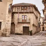 Calles y casas de la localidad segoviana de Pedraza