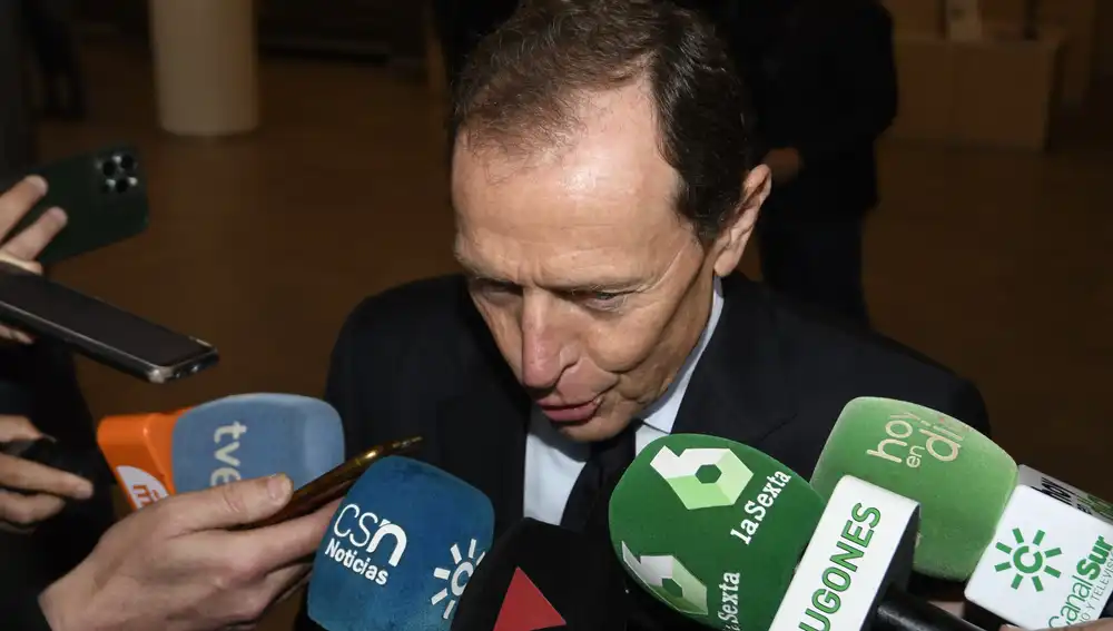 Butragueño asistió en nombre del Real Madrid al responso de Lopera