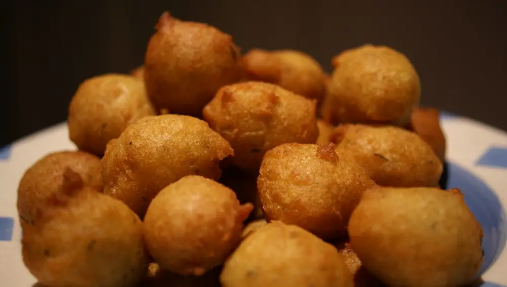 Buñuelos de bacalao.