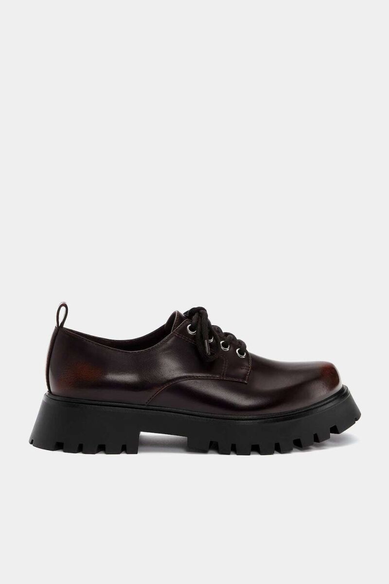 Blucher cordones desgastados