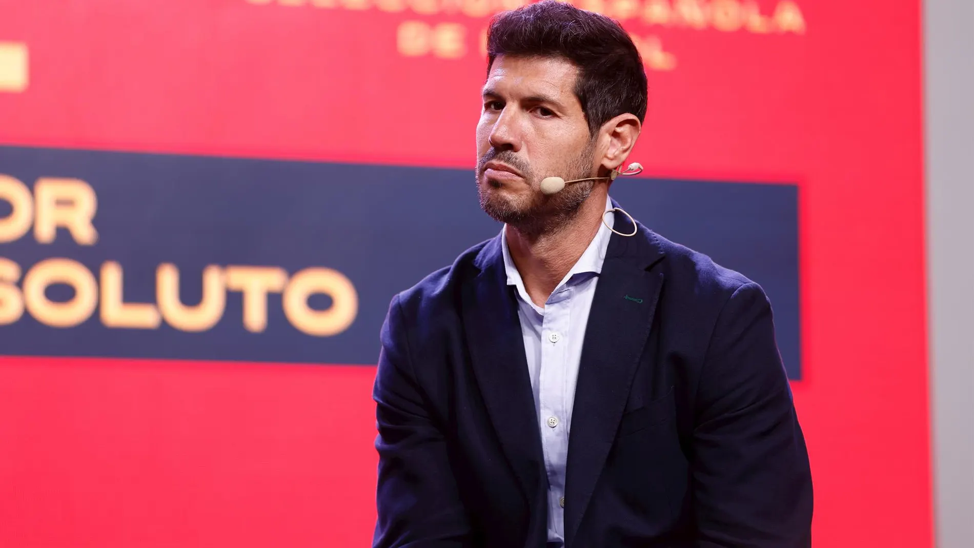 Fútbol.- La RFEF suspende cautelarmente de sus funciones a Albert Luque y a Rubén Rivera