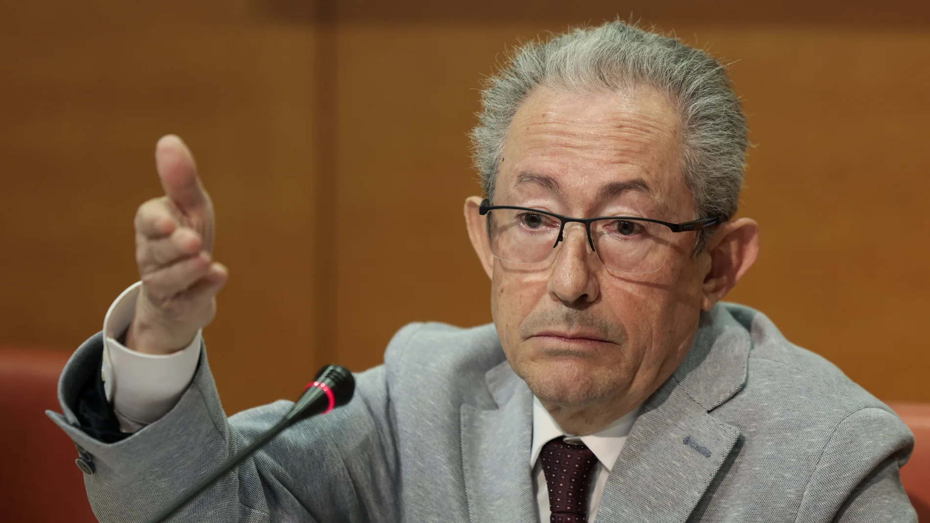 El Síndic de Greuges, Ángel Luna