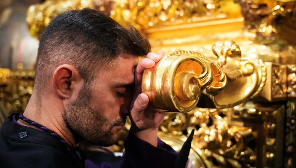 Un nazareno de San Bernardo, en Sevilla