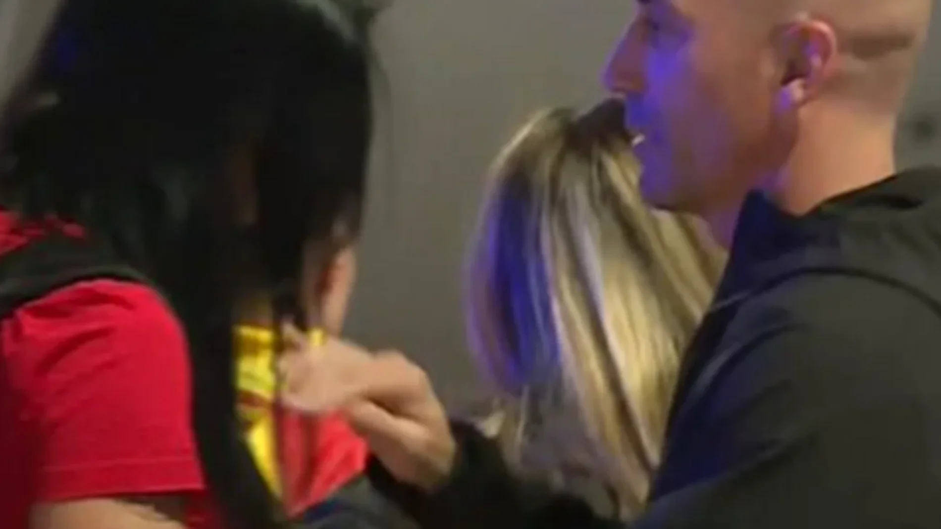 La tensa imagen de Rubiales y Jenni Hermoso a su llegada a España