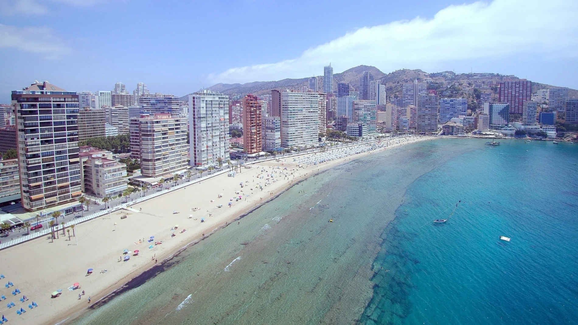 El Gobierno avanza en la expropiación de pisos en la playa