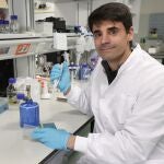 El físico berciano Saúl Ares lidera una investigación sobre la ‘célula mínima’, que ha logrado una beca de la Fundación BBVA