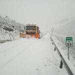 Nieve en una carretera de Ávila