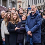 El rey Felipe, la reina Letizia, la princesa Leonor y la infanta Sofía, durante la procesión de Semana Santa d