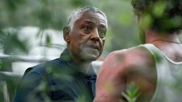 Giancarlo Esposito en una de las escena de la serie 'Parish'