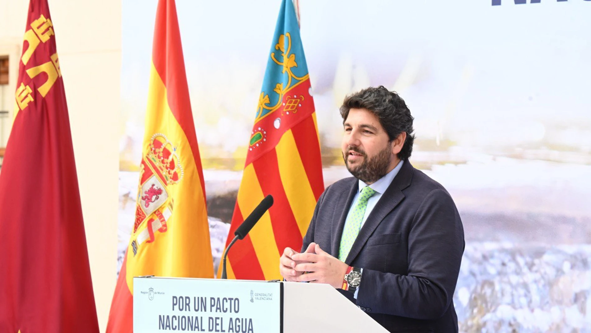 Imagen del presidente del Gobierno de la Región de Murcia, Fernando López Miras, que reivindica el trasvase Tajo-Segura, cuando se cumplen 45 años de su entrada en funcionamiento