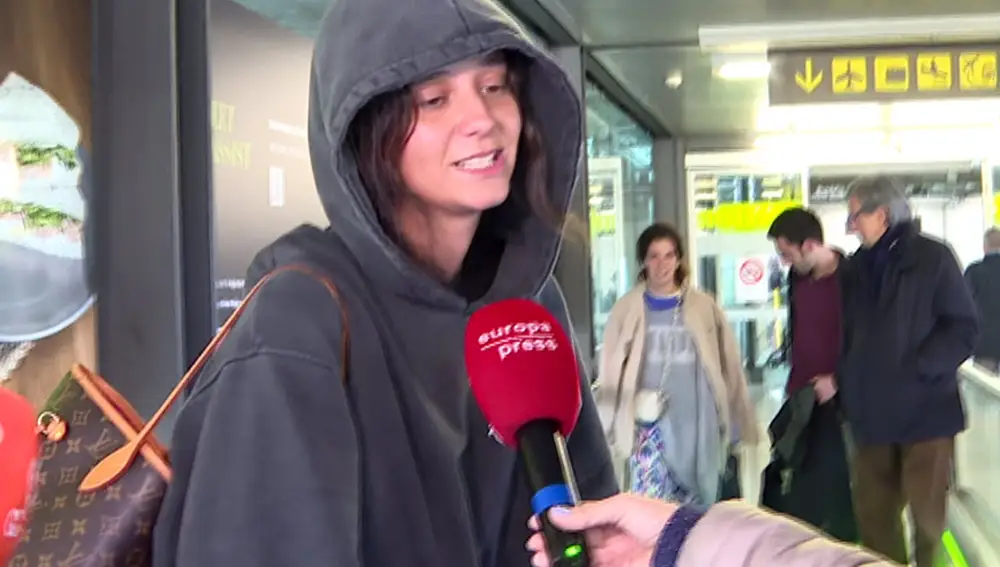 Victoria Federica, más cercana que nunca, bromea con la prensa sobre su estado sentimental