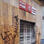 Imagen de las pintadas en la sede del PSPV de Alicante