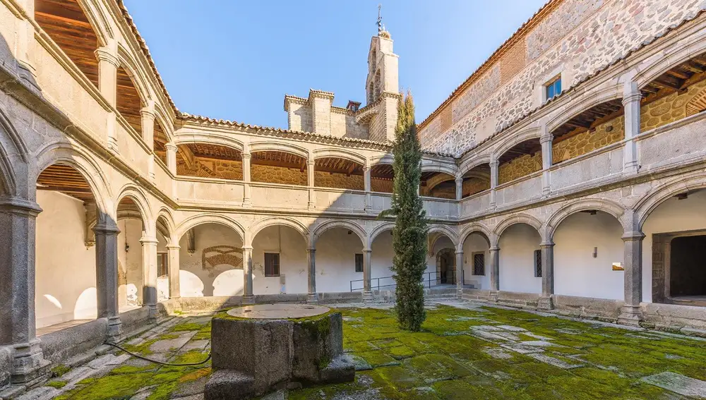 Claustro del Noviciado del Monasterio de Santo Tomás