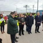 González Gago durante su visita al polígono de Villalonquéjar, junto a Cristina Ayala