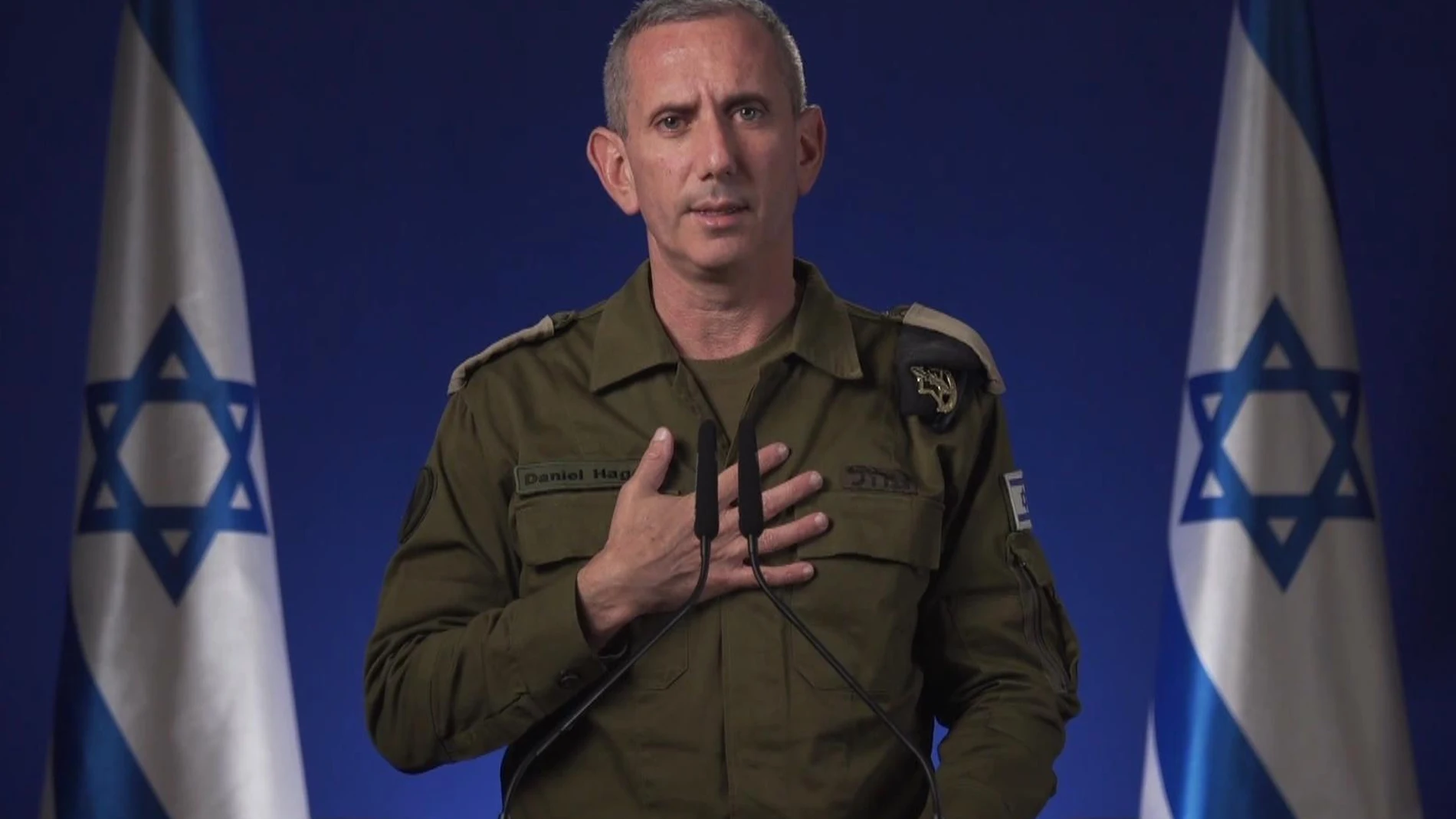 JERUSALÉN (ISRAEL), 02/04/2024.- Captura de vídeo del mensaje del portavoz de las Fuerzas de Defensa de Israel (IDF), Daniel Hagari, sobre los siete trabajadores humanitarios de World Central Kitchen (WCK) abatidos "de forma no intencionada" por Israel en la madrugada en la Franja de Gaza. EFE/ Ejército de Israel SOLO USO EDITORIAL/SOLO DISPONIBLE PARA ILUSTRAR LA NOTICIA QUE ACOMPAÑA (CRÉDITO OBLIGATORIO)