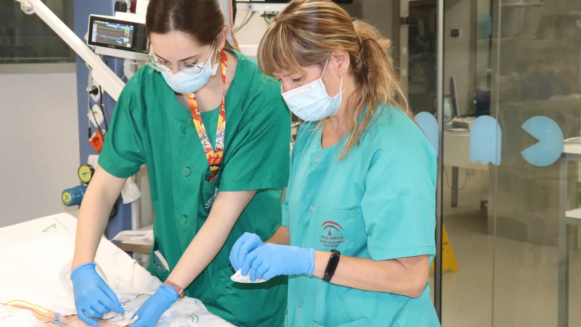 Enfermeras de la UCI Pediátrica del Hospital Universitario Reina Sofía de Córdoba. COLEGIO DE ENFERMERÍA DE CÓRDOBA 03/04/2024